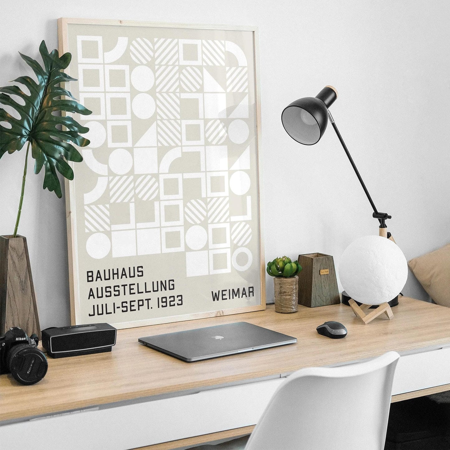 Minimalist Bauhaus Beinge Poster