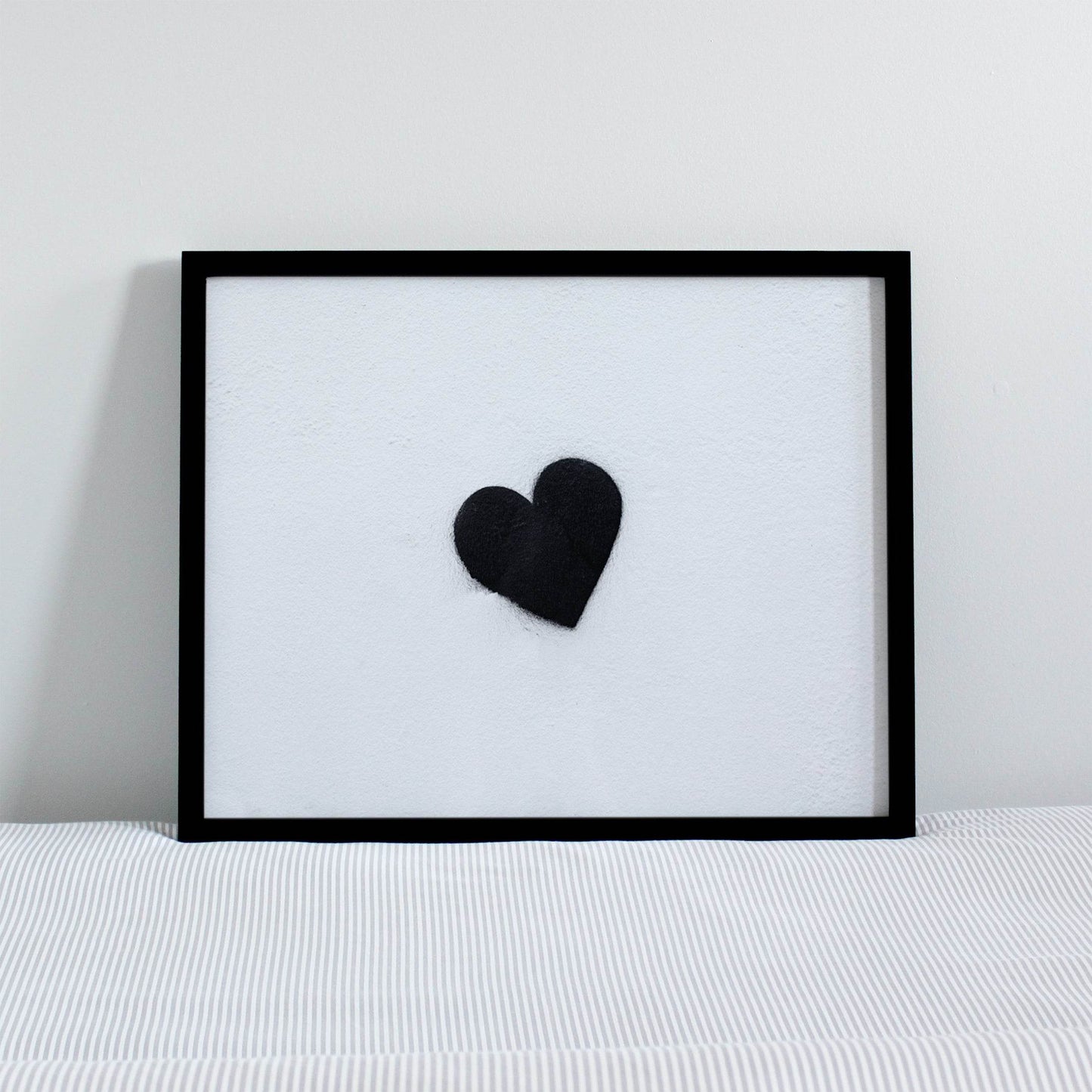 Black Grunge Heart art print - HypeSheriff Europe