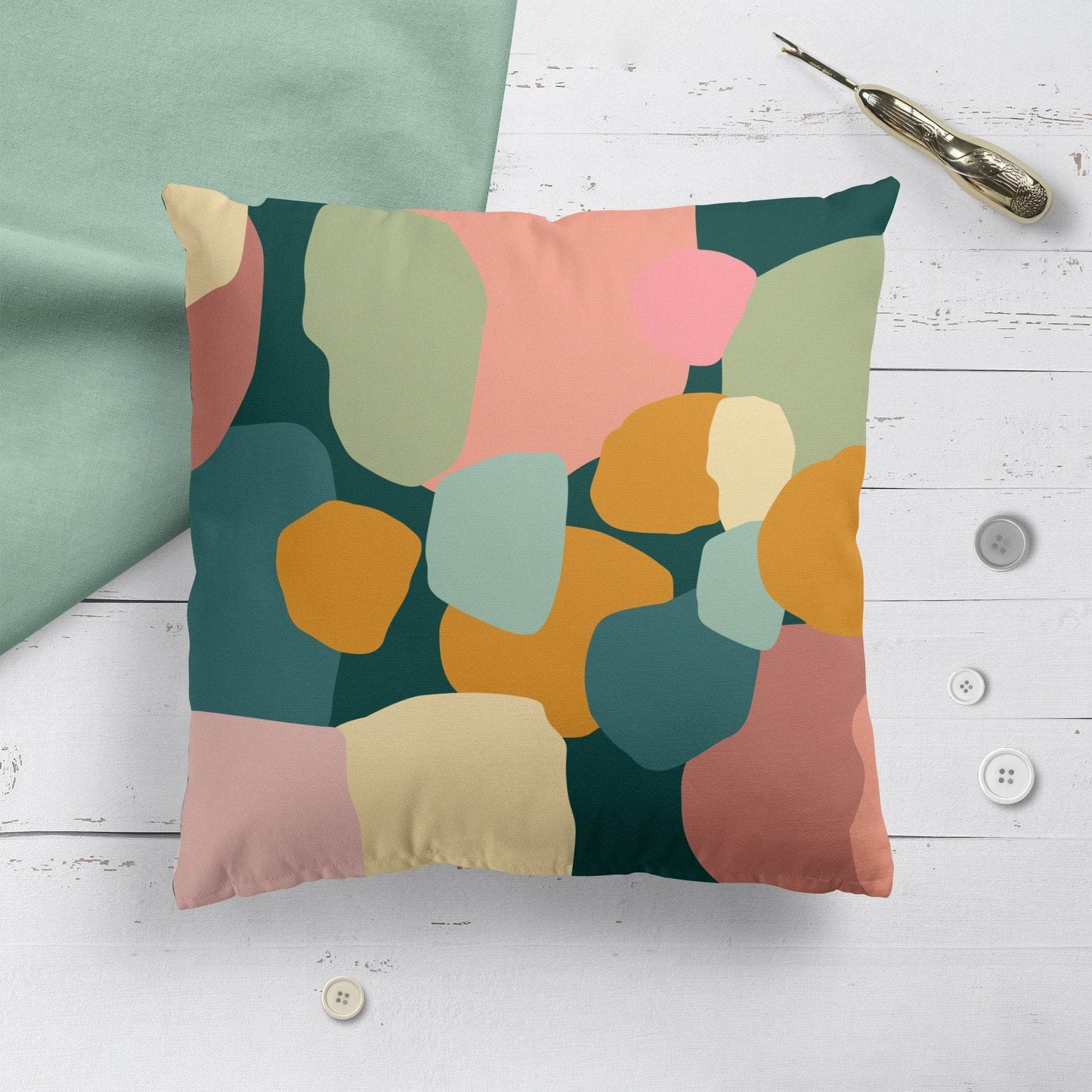 Eclectic Throw Pillow - HypeSheriff Europe