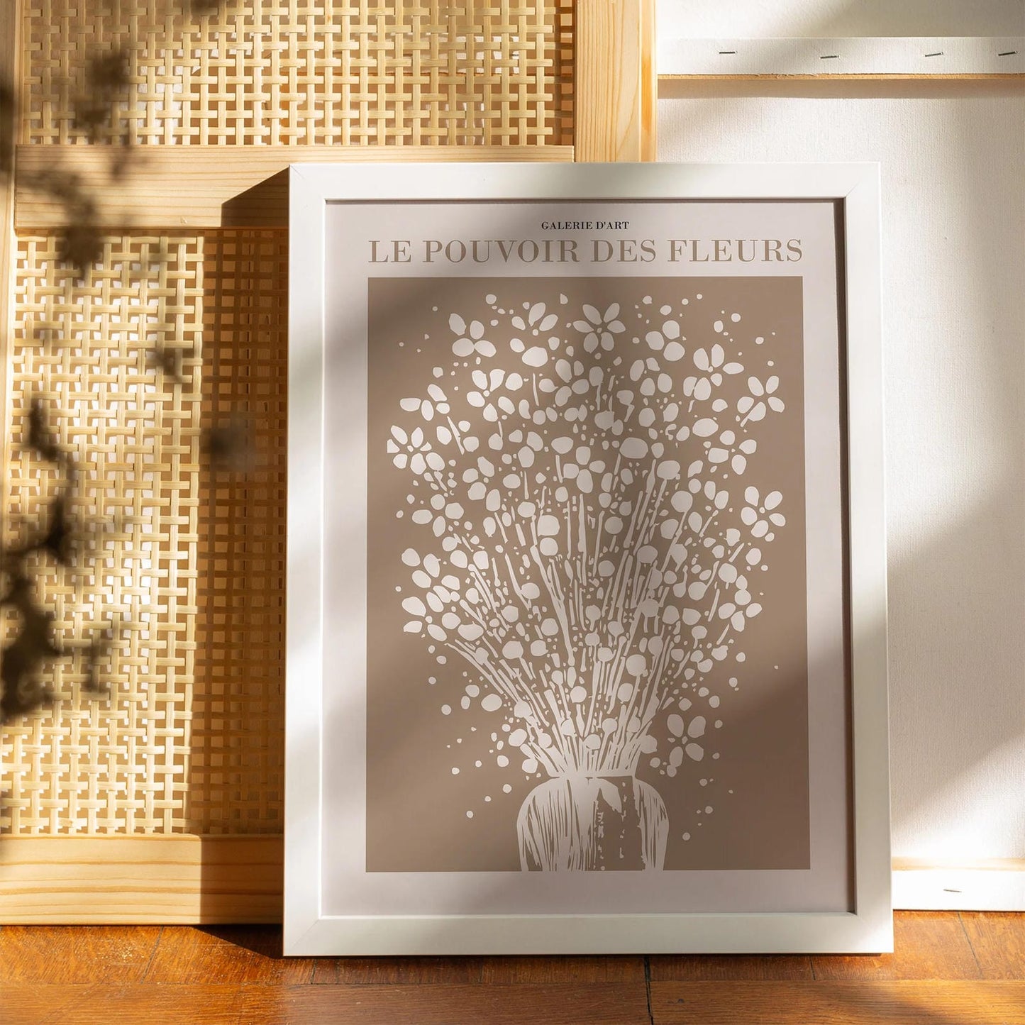 Le Pouvoir des Fleurs Beige Poster