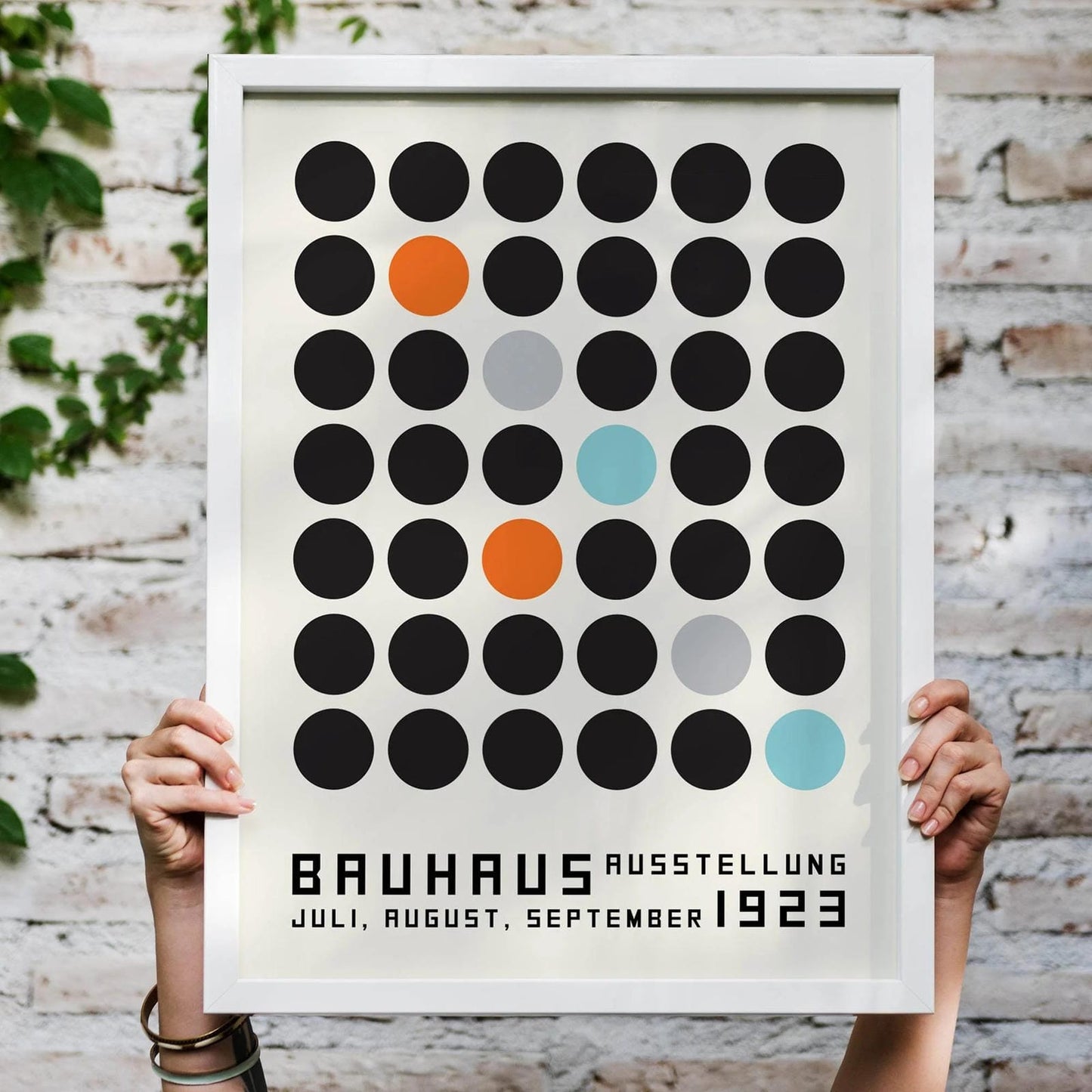 Bauhaus Dots Poster - HypeSheriff Europe