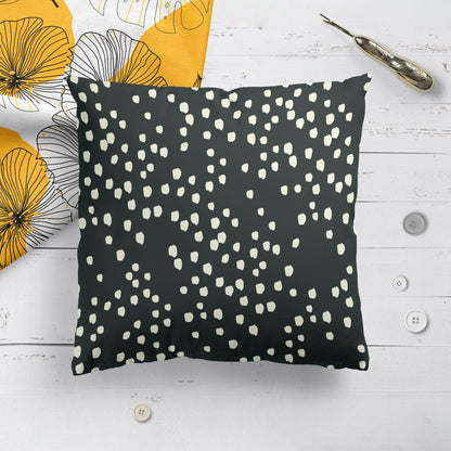 Pillow with Retro Dots v3